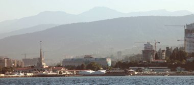 Deniz manzaralı Soçi şehri harika bir sabah.