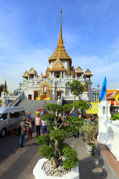 Bangkok Thailand December 2014 Wat Traimit Famous Its Gigantic Three — Stock Photo, Image