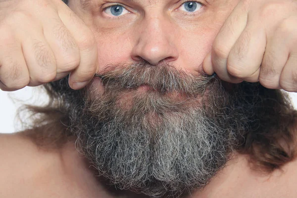 Retrato Cerca Hombre Carismático Con Barba Bigote Estudio —  Fotos de Stock