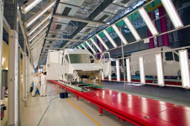 Yelabuga, Rusya - 12 Mayıs 2014: montaj hattı araçları Ford Sollers özel ekonomik bölgeye fabrika kurdu 