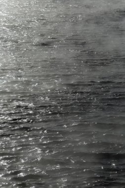 Kışın su donma Nehri üzerinde yakın çekim izole Buhar 