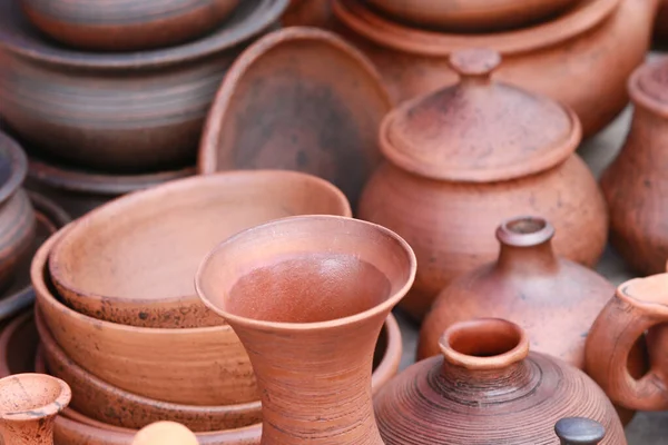 Macro Several Types Clay Pottery Pots Pitchers Teapots Fair Summer — Stock Photo, Image