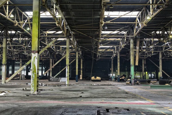 Egy Elhagyatott Épület Ipari Belseje Javítása Kezdeti Szakaszban — Stock Fotó
