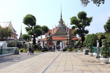 BANGKOK, THAILAND - 15 Aralık 2014: Wat Arun (Şafak Tapınağı) Tapınağı Hindu tanrısı Aruna 'dan türemiştir..