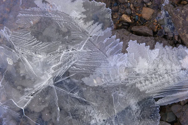 冬は川の上のマクロなテクスチャ空想の氷 — ストック写真