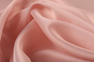 pembe şifon kıvrımlar