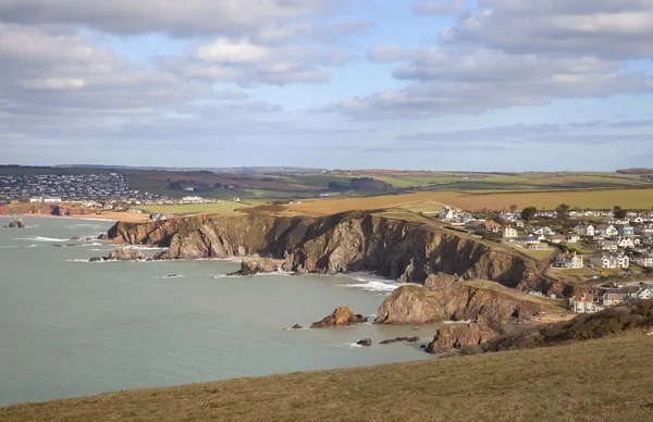 Pohled z ocasu šroubu směrem k Hope Cove, Devon, Anglie — Stock fotografie