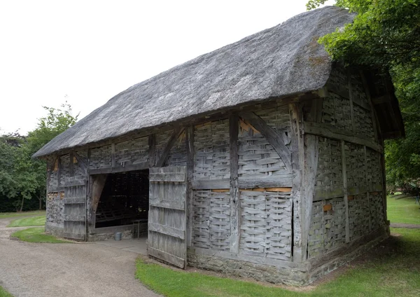 Thatched wattle hay barn, England — Stock Photo, Image