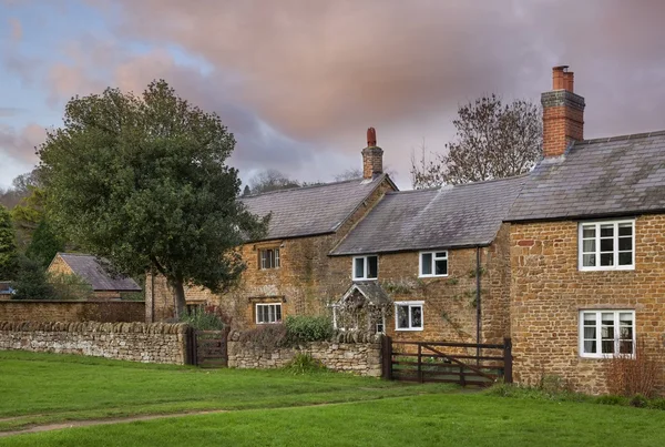 Village de Warmington, Warwickshire, Angleterre . — Photo