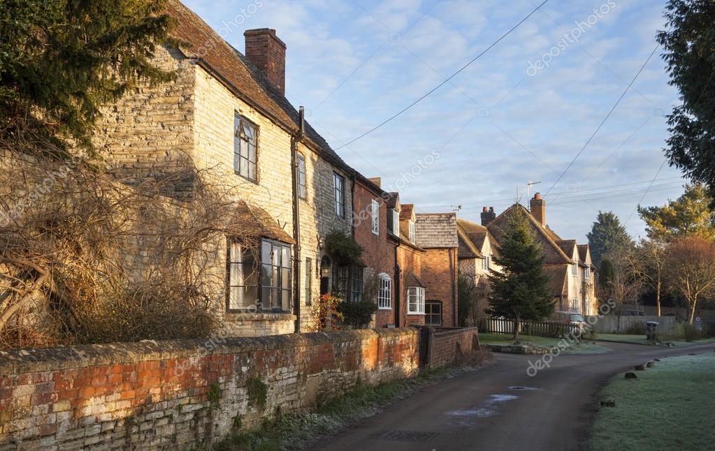 Warwickshire village lane, England — Stock Photo © andrewroland 97081154