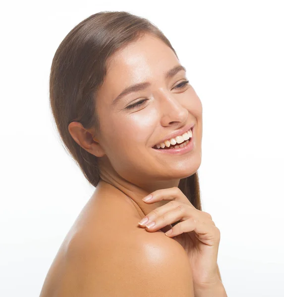 Rosto de retrato de mulher jovem feliz bonita com sorriso com pele saudável e cabelos longos — Fotografia de Stock