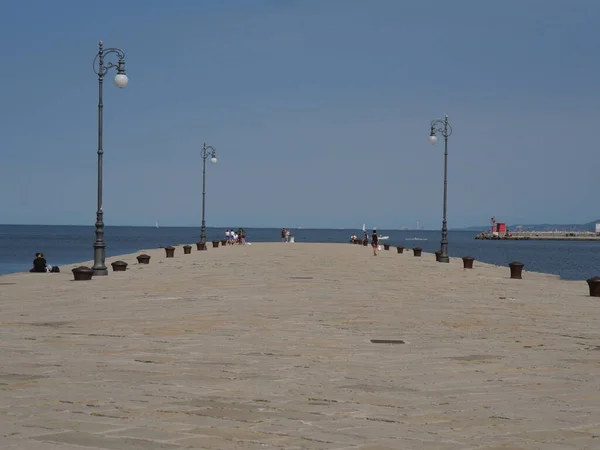Molo Audace Pier Trieste Walkway Built Stones Extending Adriatic Sea — Stock Photo, Image