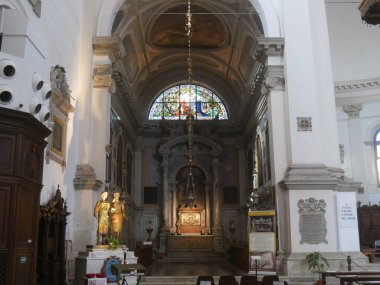 Chioggia, Santa Maria Katedrali. Saint Felice Şapeli ve Fortunato kilisesi, kasabanın koruyucuları.