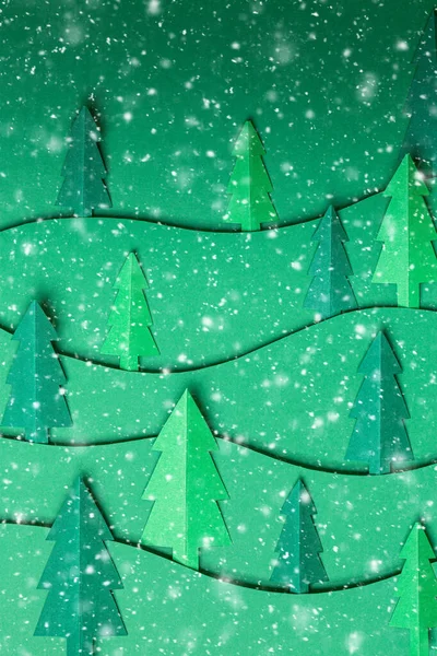 Wyskakują Choinki Papierowe Grafiki Zielonym Tle Płatkami Śniegu Choinka Kartka — Zdjęcie stockowe