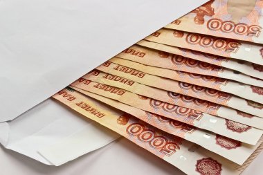 bir zarf içinde Rus parası