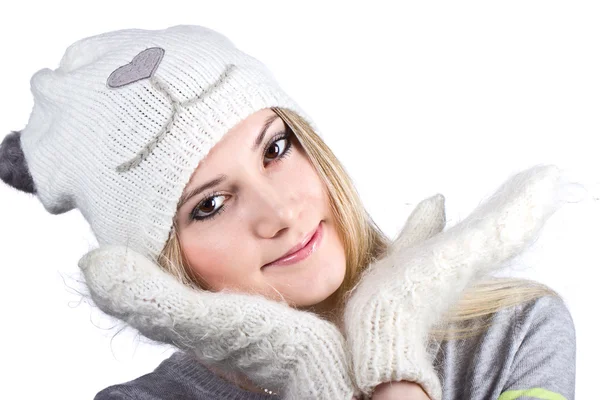 Hermosa joven en sombrero y mitones — Foto de Stock