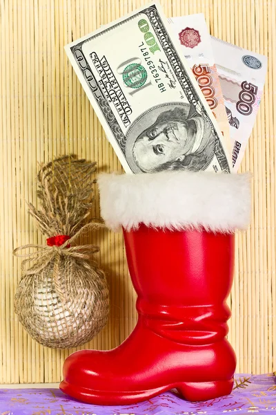 Dollari in stivale di Babbo Natale — Foto Stock