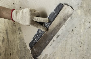 İşlem macun beton duvar
