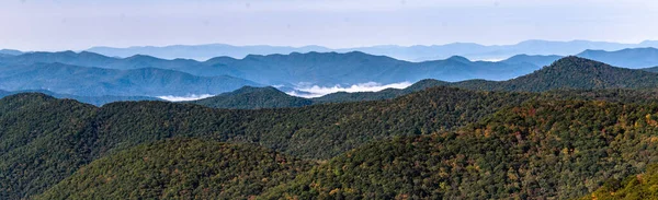 Mlhavé Ráno Údolích Appalačských Hor Pohled Blue Ridge Parkway — Stock fotografie