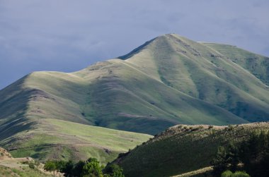 Cehennem Kanyonu bahar çöl dağlar