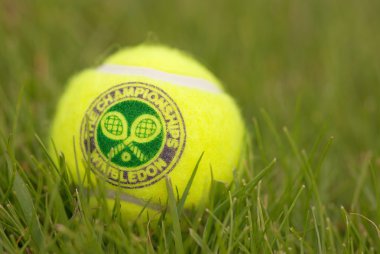 Wimbledon, Londra, İngiltere tradidional turnuva için resmi tenis topu