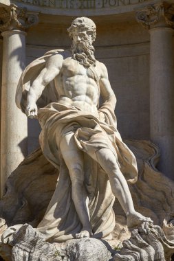 Roma İtalya Trevi Çeşmesi Neptune heykeli