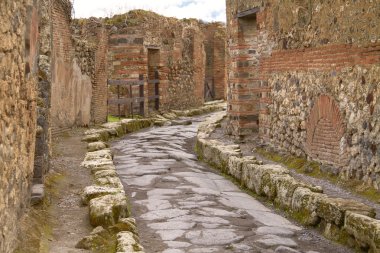 Pompeii İtalya sokakta kalıntıları.