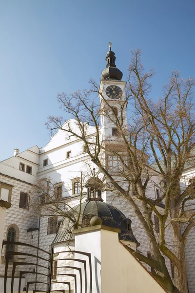 Kasteel Pardubice. Museum en belangrijkste Dominant van de stad Pardubice — Stockfoto