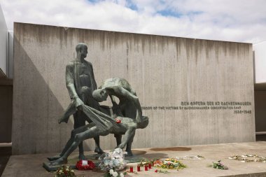 Sachsenhausen, Oranienburg, Almanya - 13 Temmuz 2017: Sachsenhausen Nazi kampındaki Yahudi kışlası ve müzesi. Yaklaşık 200.000 kişi 1936 ve 1945 yılları arasında Sachsenhausen 'den geçmiştir..