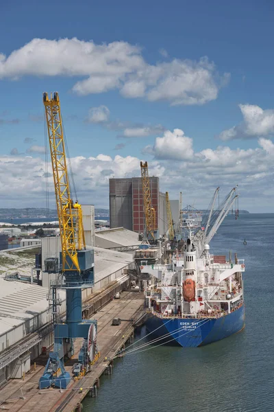 Belfast Irland Juni 2017 Große Industriekräne Beladen Containerschiff Hafen Von — Stockfoto