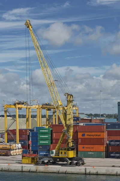 Dublin Ierland Juni 2017 Grote Industriële Kranen Laden Containerschip Dublin — Stockfoto