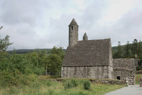 Glendalough Wicklow Ierland Augustus 2019 Stenen Ronde Toren Enkele Ruïnes — Stockfoto