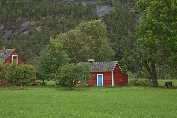 Das Dorf Eidfjord Norwegen Ist Ein Wichtiger Anlaufhafen Für Kreuzfahrtschiffe — Stockfoto