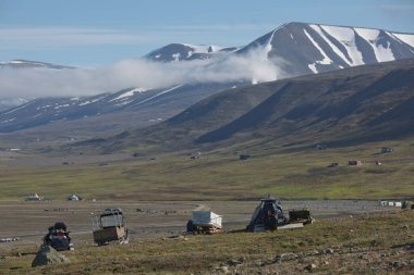Norveç 'in Longyear, Spitsbergen yakınlarındaki güzel doğa ve manzara.