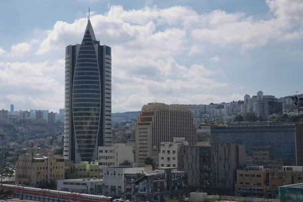 Haïfa Israël Octobre 2017 Tour Voile District Government Center Est Photo De Stock