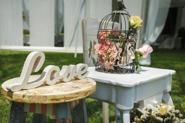 Madeira mão feita Bem-vindo casamento decoração — Fotografia de Stock