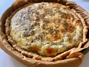 Annemin etli börekleri.