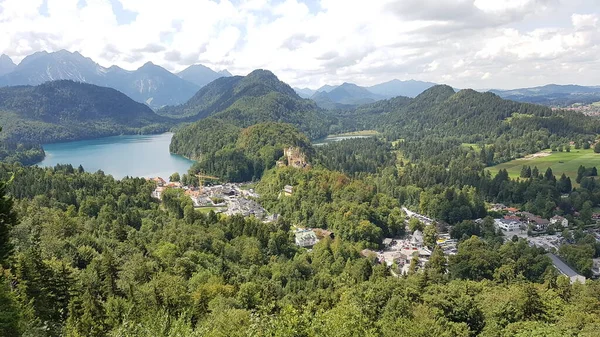 Castello Hohenschwangau Altezza Sullo Sfondo Montagne Cielo Bavaria — Foto Stock