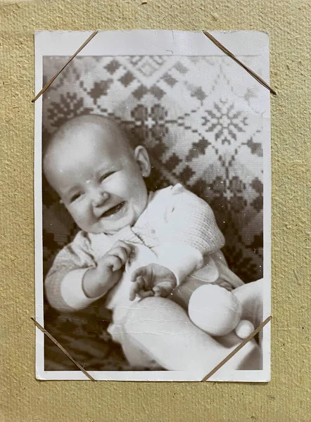 Foto Retro Uma Menina Álbum Antigo História Memórias — Fotografia de Stock