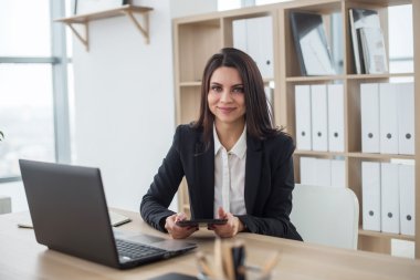 iş kadını ile defter ofis, işyeri