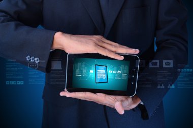 hesap makinesini kullanarak iş adamı