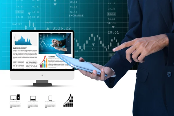 Businessman working on digital tablet — Stock Photo, Image