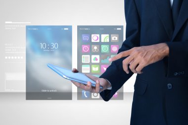 Tablet pc kullanan işadamı