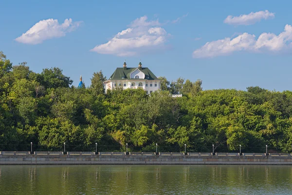 Foto di Casa del mercante Kadomcev. Cheboksary — Foto Stock