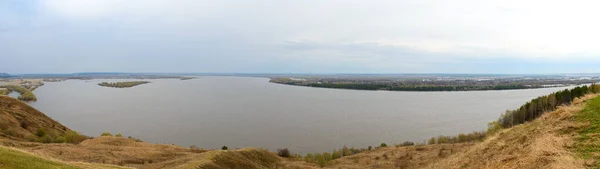Panorama Paysager Une Large Rivière Avec Des Rives Des Îles — Photo