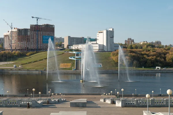 Fountains in Cheboksary Bay — Stock Photo, Image