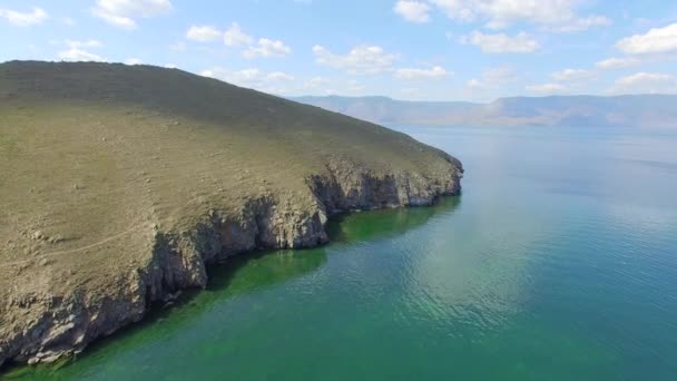 バイカル湖。モンゴルへの島です。航空測量 — ストック動画