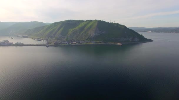 Εναέρια φωτογραφία. Baikal λιμάνι στο ηλιοβασίλεμα — Αρχείο Βίντεο