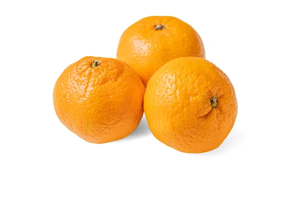 Saftiga Mogna Mandariner Isolerade Vitt — Stockfoto