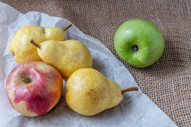 ripe juicy apples and pears